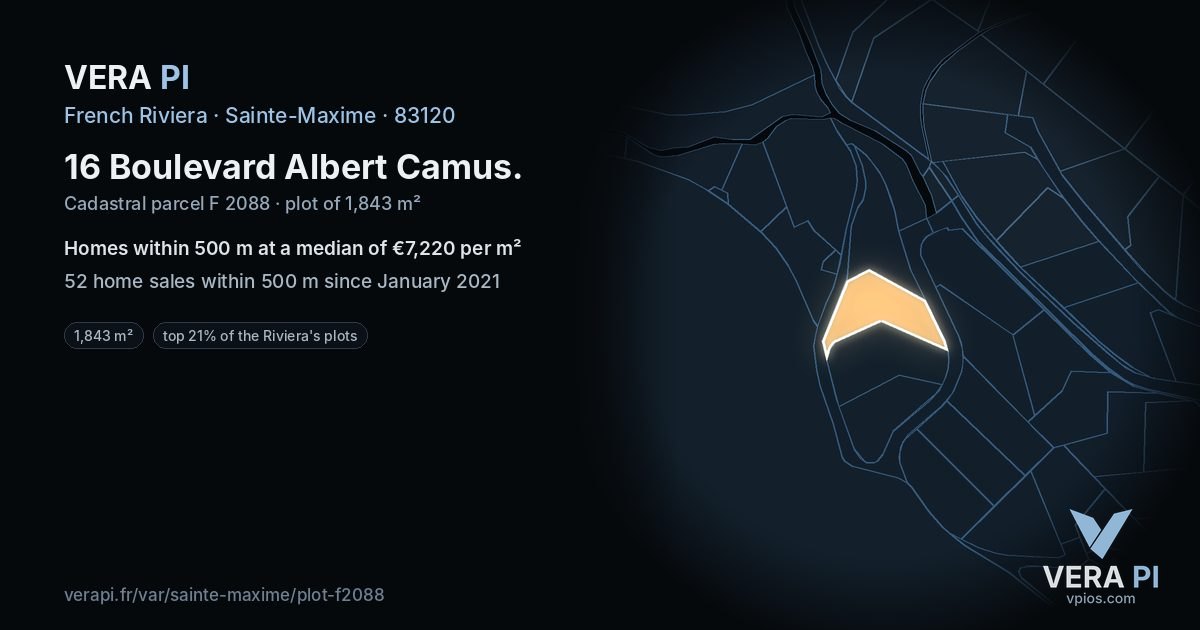 16 Boulevard Albert Camus, Sainte-Maxime at night – the plot lit, the parcels around coloured by the prices near them