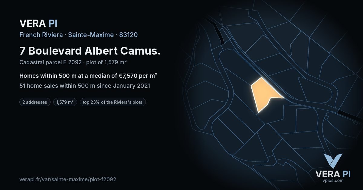 7 Boulevard Albert Camus, Sainte-Maxime at night – the plot lit, the parcels around coloured by the prices near them