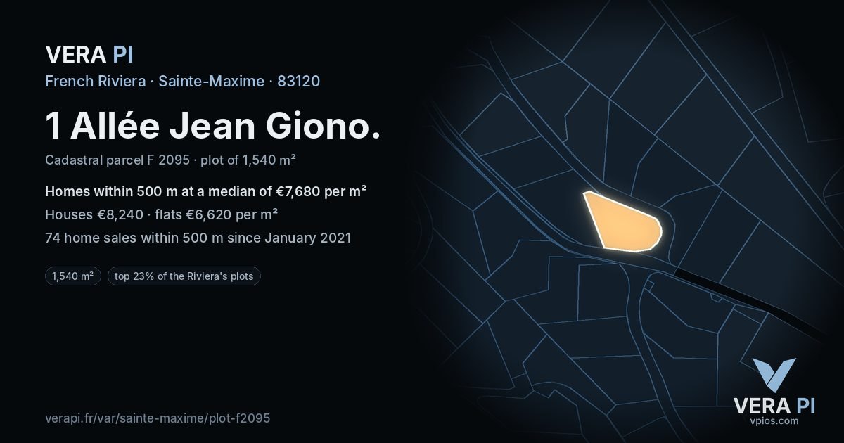 1 Allée Jean Giono, Sainte-Maxime at night – the plot lit, the parcels around coloured by the prices near them