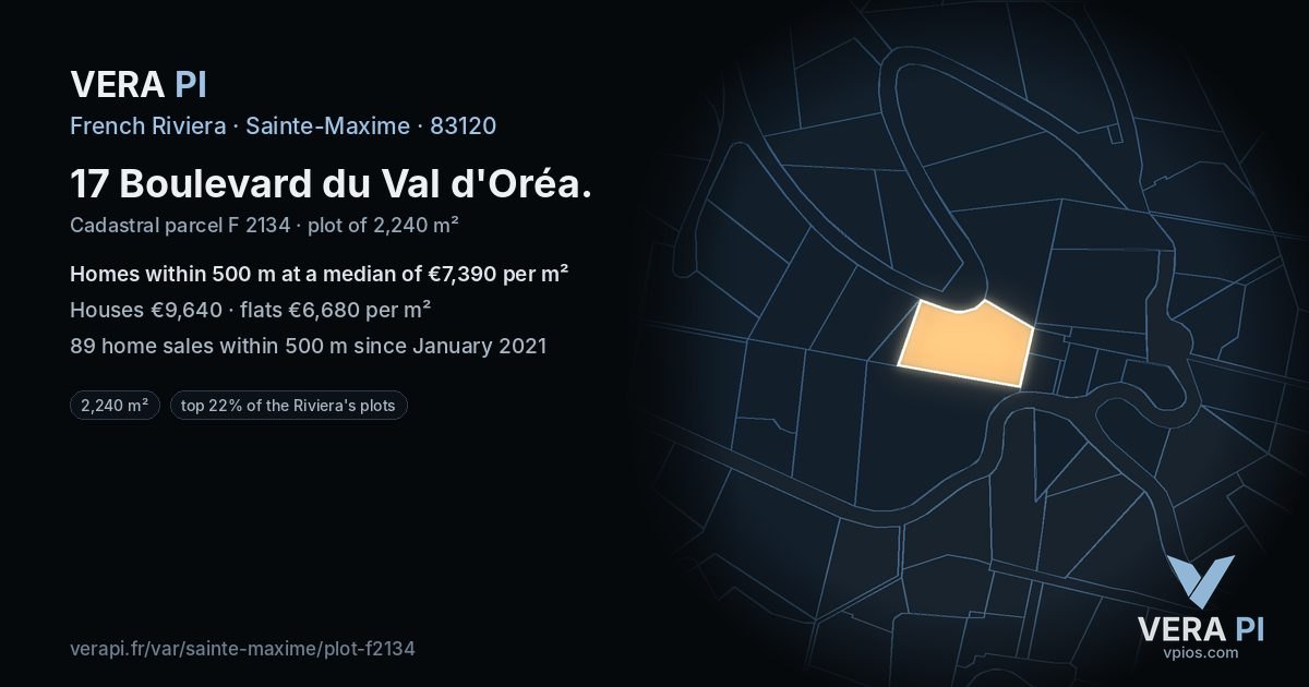 17 Boulevard du Val d'Oréa, Sainte-Maxime at night – the plot lit, the parcels around coloured by the prices near them