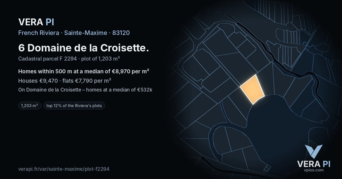 6 Domaine de la Croisette, Sainte-Maxime at night – the plot lit, the parcels around coloured by the prices near them