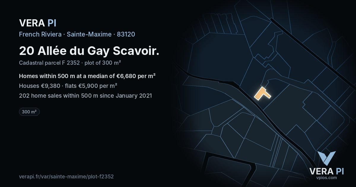20 Allée du Gay Scavoir, Sainte-Maxime at night – the plot lit, the parcels around coloured by the prices near them