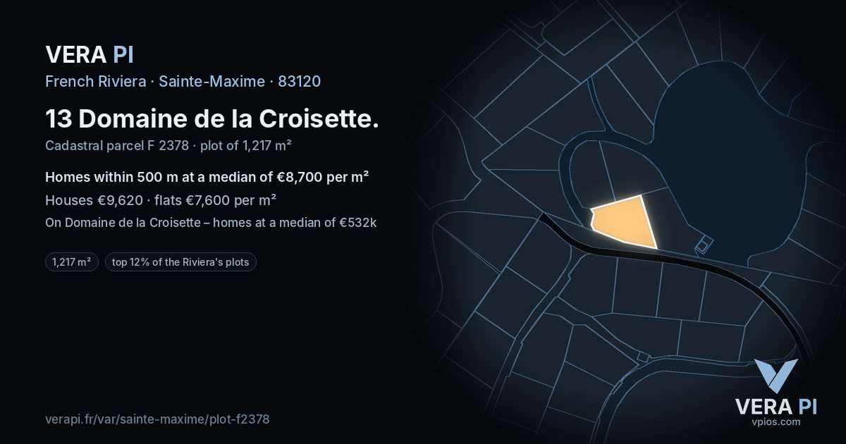 13 Domaine de la Croisette, Sainte-Maxime at night – the plot lit, the parcels around coloured by the prices near them