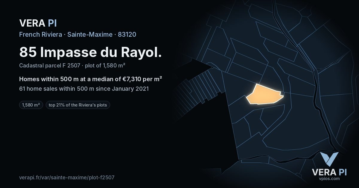 85 Impasse du Rayol, Sainte-Maxime at night – the plot lit, the parcels around coloured by the prices near them