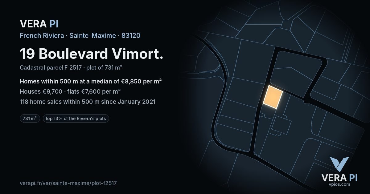 19 Boulevard Vimort, Sainte-Maxime at night – the plot lit, the parcels around coloured by the prices near them