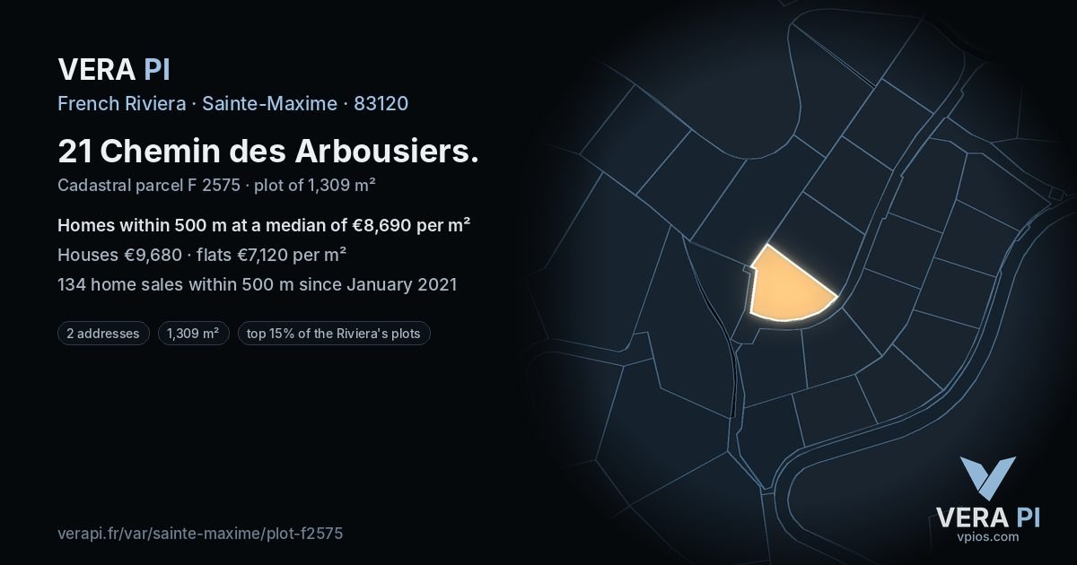 21 Chemin des Arbousiers, Sainte-Maxime at night – the plot lit, the parcels around coloured by the prices near them