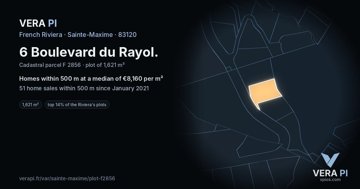 6 Boulevard du Rayol, Sainte-Maxime at night – the plot lit, the parcels around coloured by the prices near them