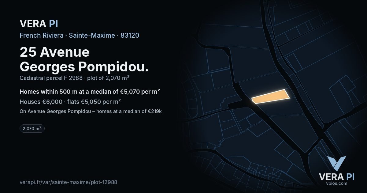 25 Avenue Georges Pompidou, Sainte-Maxime at night – the plot lit, the parcels around coloured by the prices near them