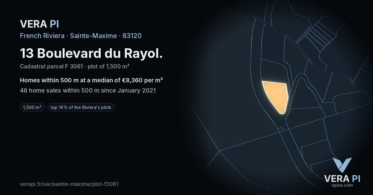 13 Boulevard du Rayol, Sainte-Maxime at night – the plot lit, the parcels around coloured by the prices near them