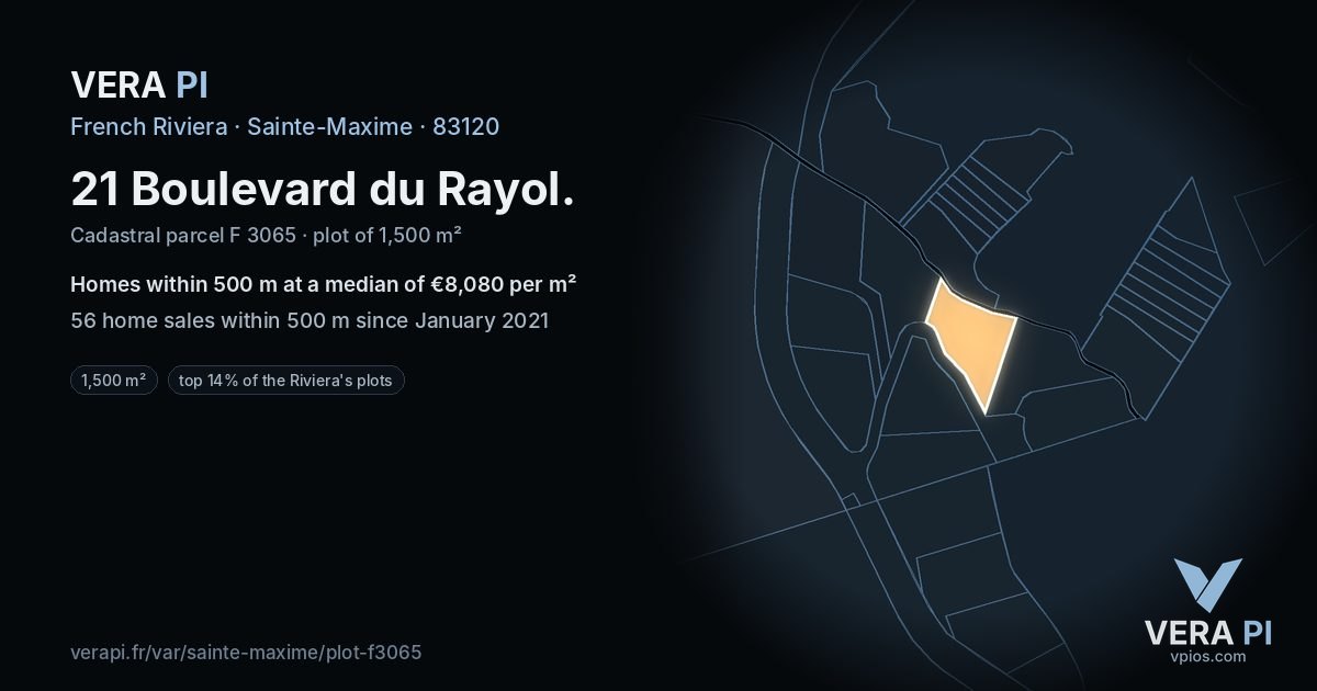 21 Boulevard du Rayol, Sainte-Maxime at night – the plot lit, the parcels around coloured by the prices near them