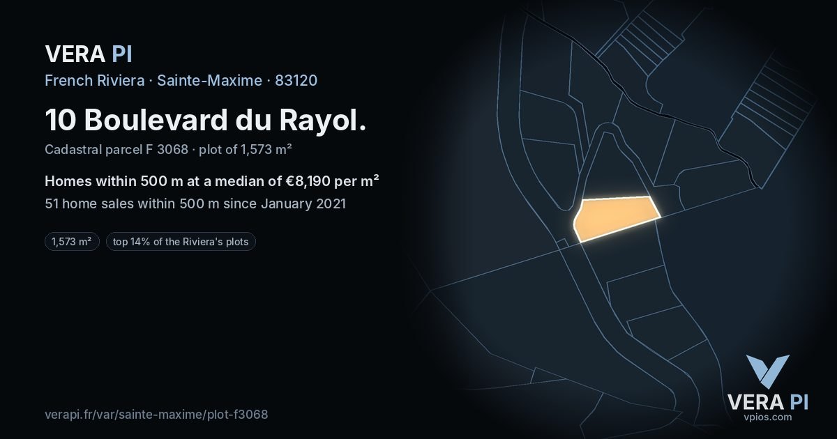 10 Boulevard du Rayol, Sainte-Maxime at night – the plot lit, the parcels around coloured by the prices near them
