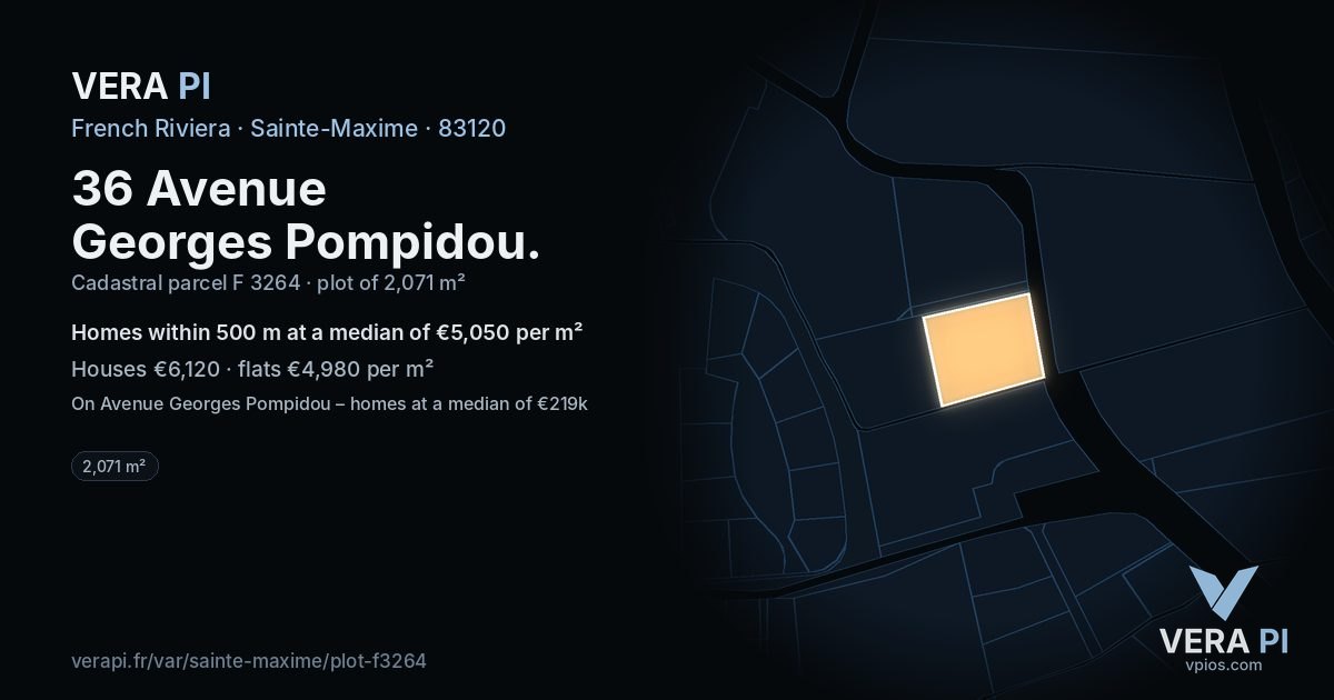 36 Avenue Georges Pompidou, Sainte-Maxime at night – the plot lit, the parcels around coloured by the prices near them
