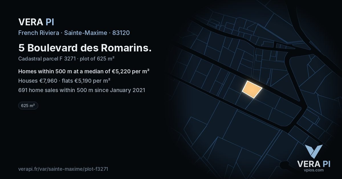 5 Boulevard des Romarins, Sainte-Maxime at night – the plot lit, the parcels around coloured by the prices near them
