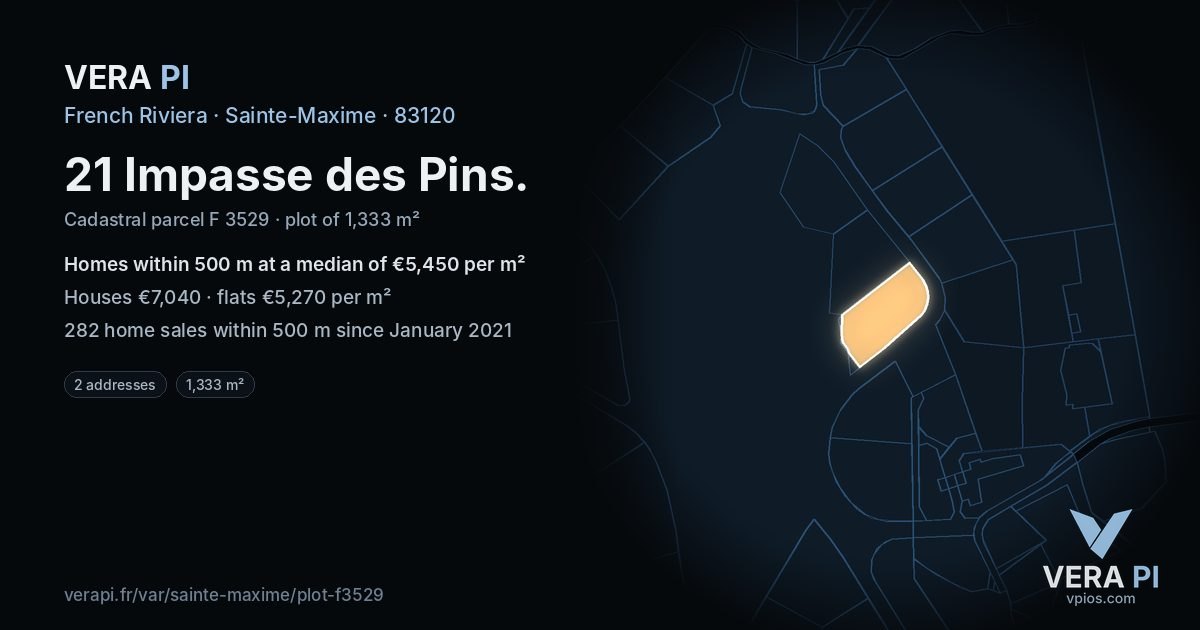 21 Impasse des Pins, Sainte-Maxime at night – the plot lit, the parcels around coloured by the prices near them