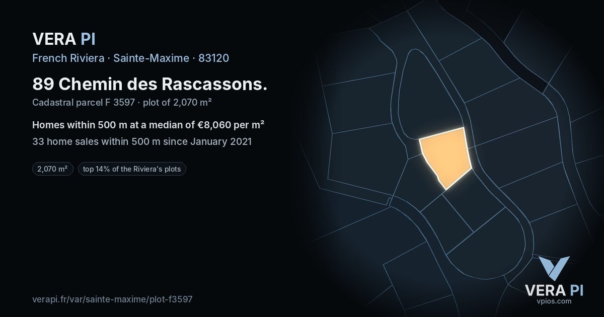 89 Chemin des Rascassons, Sainte-Maxime at night – the plot lit, the parcels around coloured by the prices near them