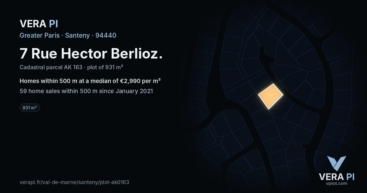 7 Rue Hector Berlioz, Santeny at night – the plot lit, the parcels around coloured by the prices near them