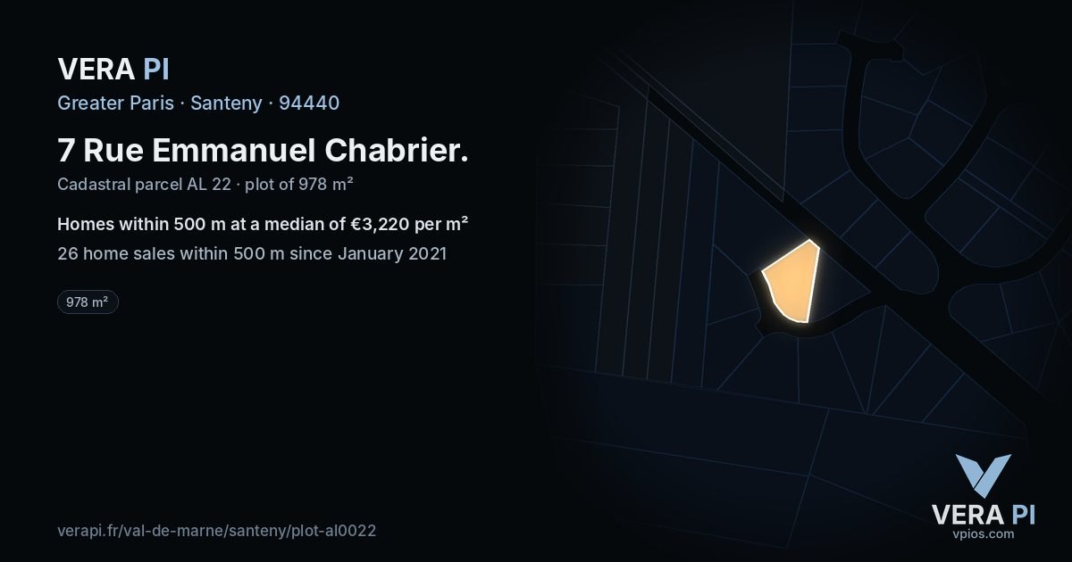 7 Rue Emmanuel Chabrier, Santeny at night – the plot lit, the parcels around coloured by the prices near them