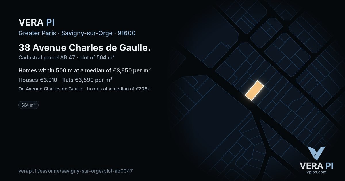 38 Avenue Charles de Gaulle, Savigny-sur-Orge at night – the plot lit, the parcels around coloured by the prices near them