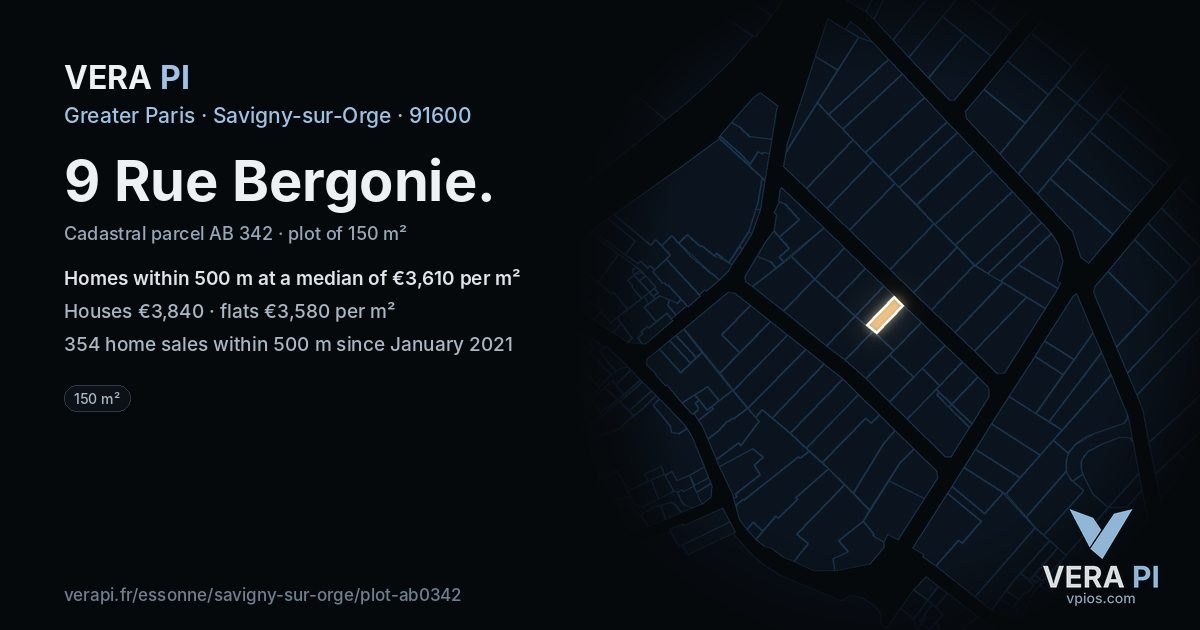 9 Rue Bergonie, Savigny-sur-Orge at night – the plot lit, the parcels around coloured by the prices near them