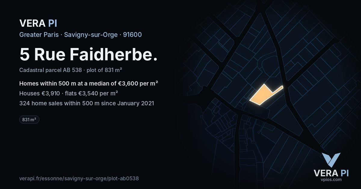 5 Rue Faidherbe, Savigny-sur-Orge at night – the plot lit, the parcels around coloured by the prices near them
