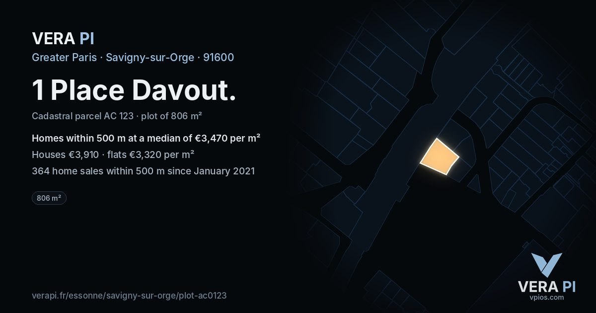 1 Place Davout, Savigny-sur-Orge at night – the plot lit, the parcels around coloured by the prices near them