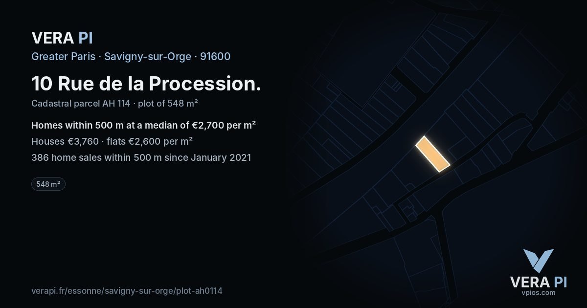 10 Rue de la Procession, Savigny-sur-Orge at night – the plot lit, the parcels around coloured by the prices near them