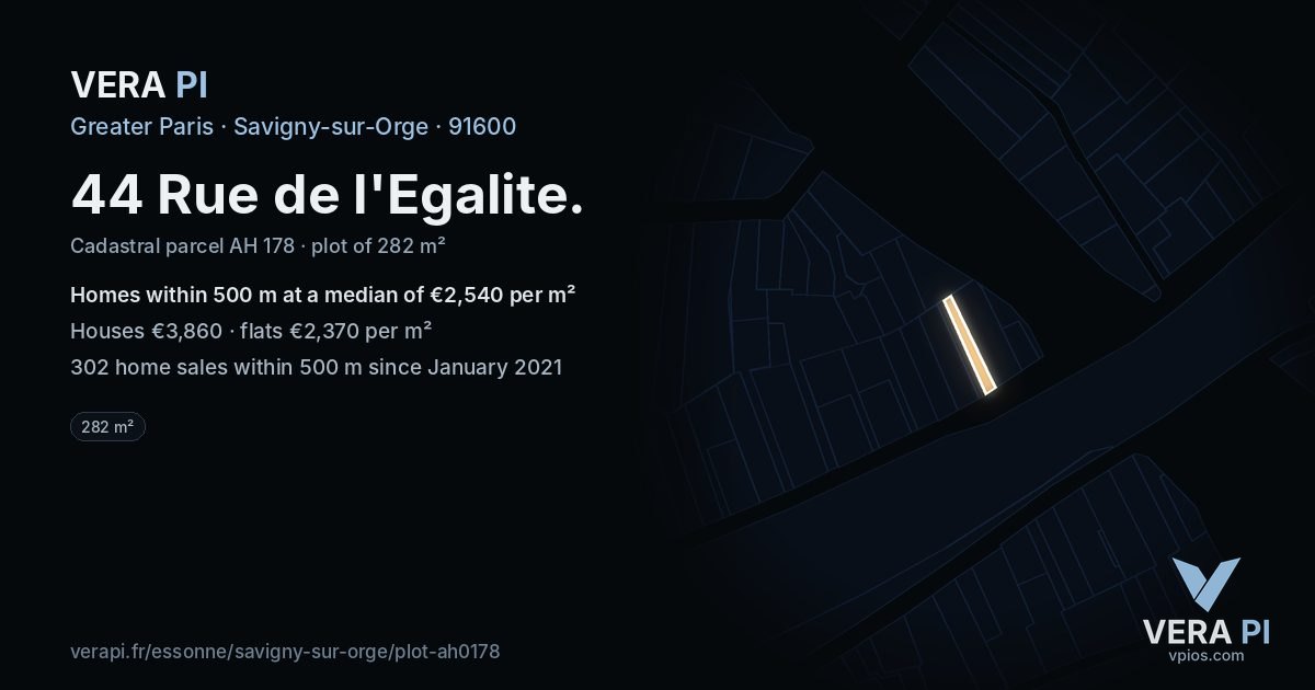 44 Rue de l'Egalite, Savigny-sur-Orge at night – the plot lit, the parcels around coloured by the prices near them