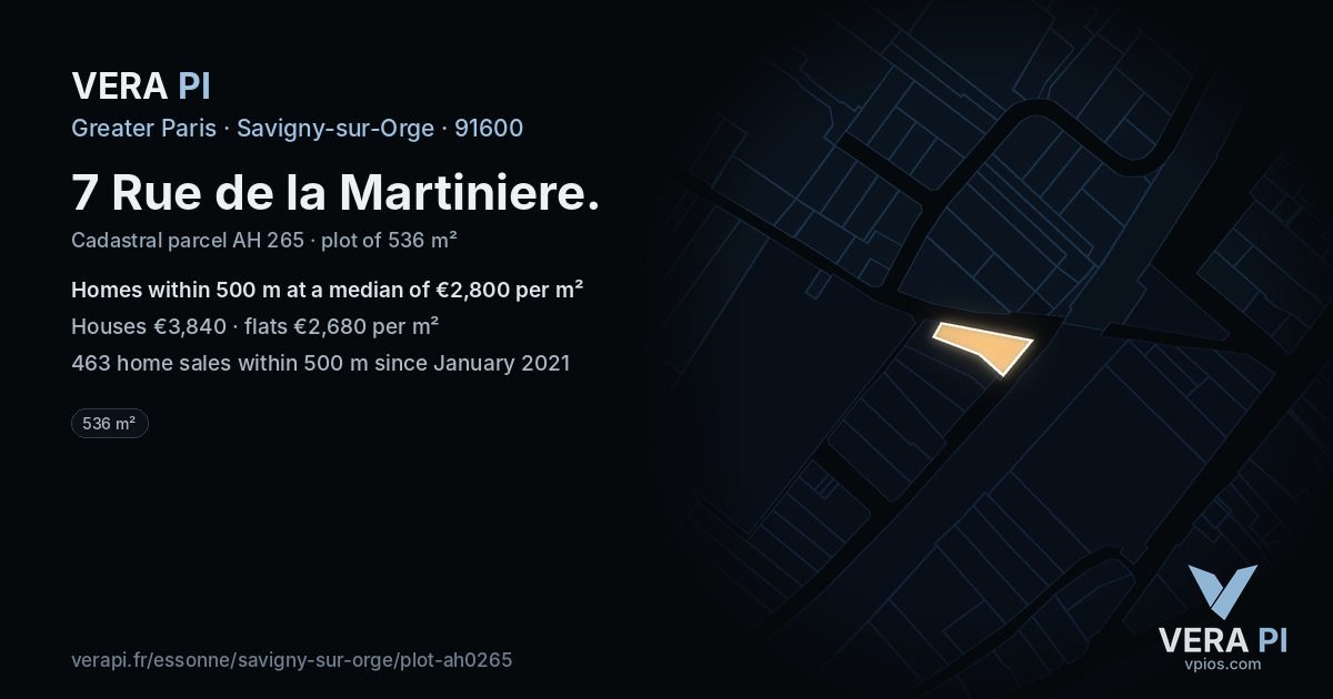 7 Rue de la Martiniere, Savigny-sur-Orge at night – the plot lit, the parcels around coloured by the prices near them