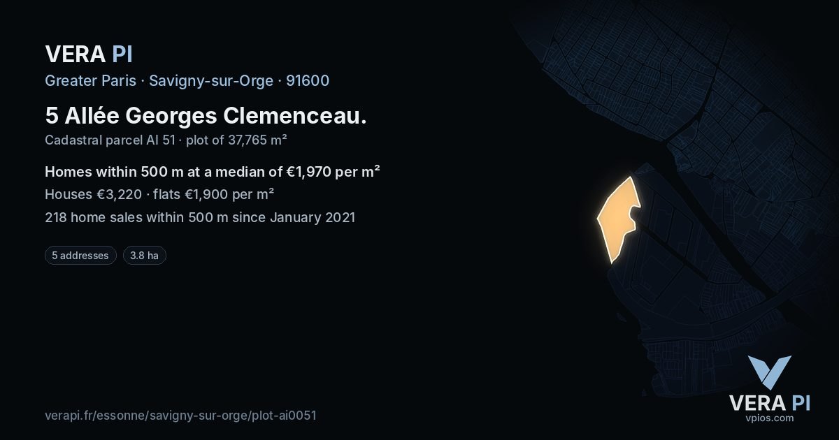5 Allée Georges Clemenceau, Savigny-sur-Orge at night – the plot lit, the parcels around coloured by the prices near them