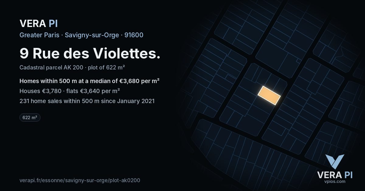 9 Rue des Violettes, Savigny-sur-Orge at night – the plot lit, the parcels around coloured by the prices near them