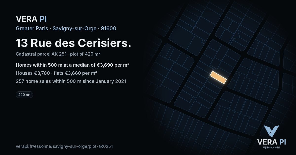 13 Rue des Cerisiers, Savigny-sur-Orge at night – the plot lit, the parcels around coloured by the prices near them