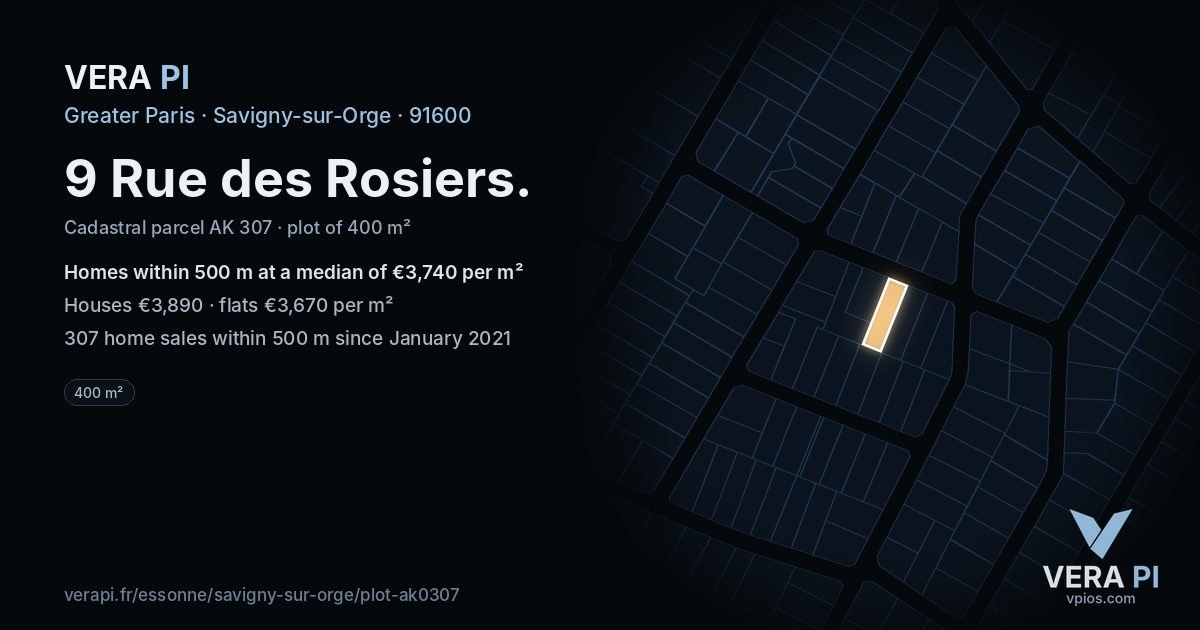 9 Rue des Rosiers, Savigny-sur-Orge at night – the plot lit, the parcels around coloured by the prices near them