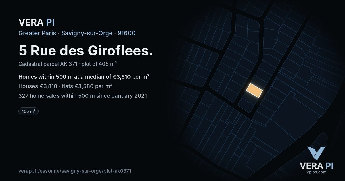 5 Rue des Giroflees, Savigny-sur-Orge at night – the plot lit, the parcels around coloured by the prices near them