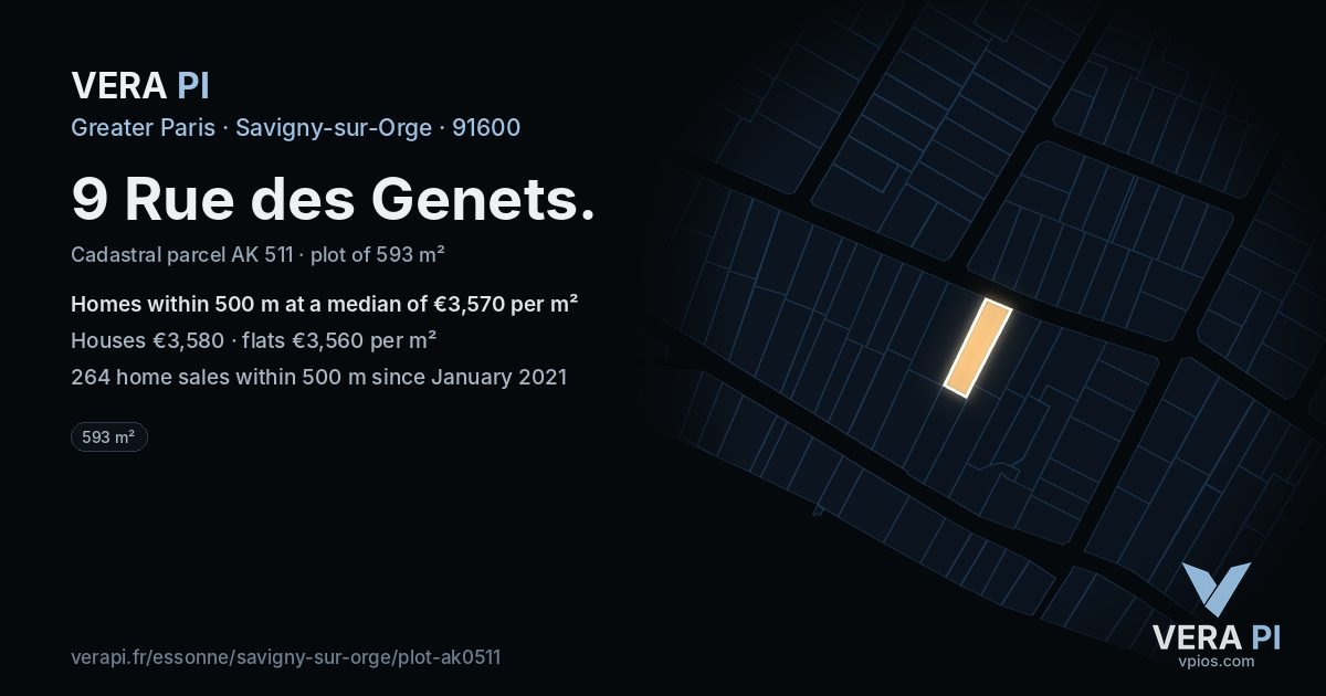 9 Rue des Genets, Savigny-sur-Orge at night – the plot lit, the parcels around coloured by the prices near them