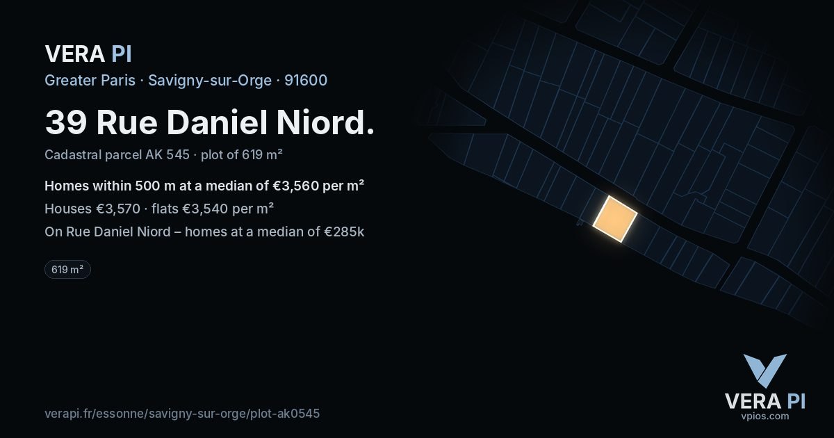 39 Rue Daniel Niord, Savigny-sur-Orge at night – the plot lit, the parcels around coloured by the prices near them