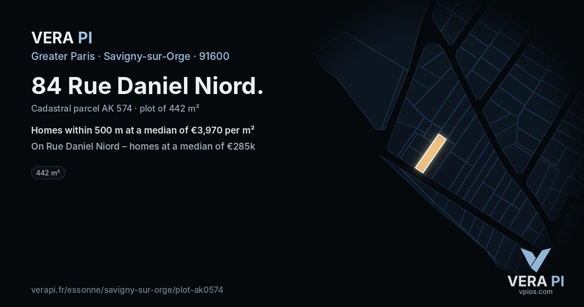 84 Rue Daniel Niord, Savigny-sur-Orge at night – the plot lit, the parcels around coloured by the prices near them