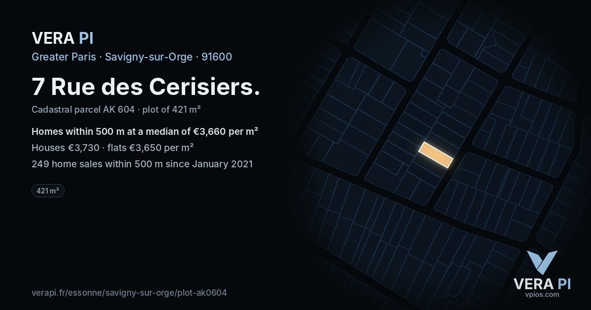 7 Rue des Cerisiers, Savigny-sur-Orge at night – the plot lit, the parcels around coloured by the prices near them
