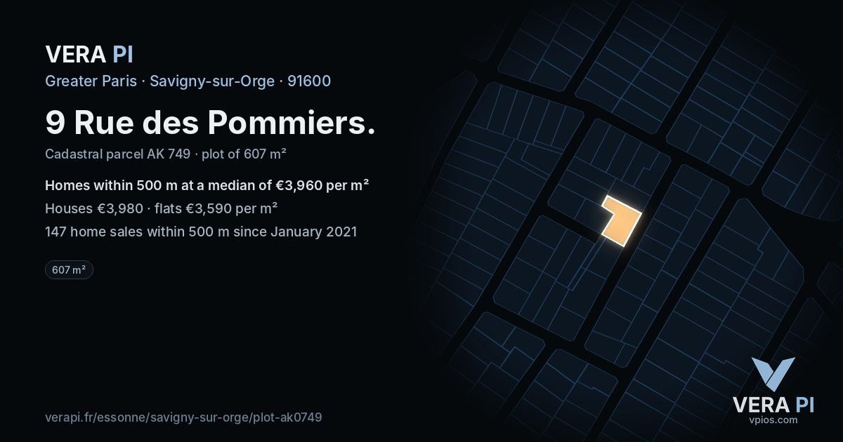 9 Rue des Pommiers, Savigny-sur-Orge at night – the plot lit, the parcels around coloured by the prices near them