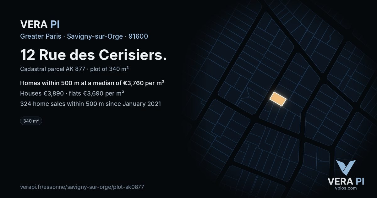 12 Rue des Cerisiers, Savigny-sur-Orge at night – the plot lit, the parcels around coloured by the prices near them