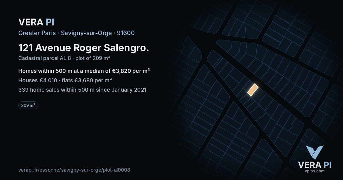 121 Avenue Roger Salengro, Savigny-sur-Orge at night – the plot lit, the parcels around coloured by the prices near them