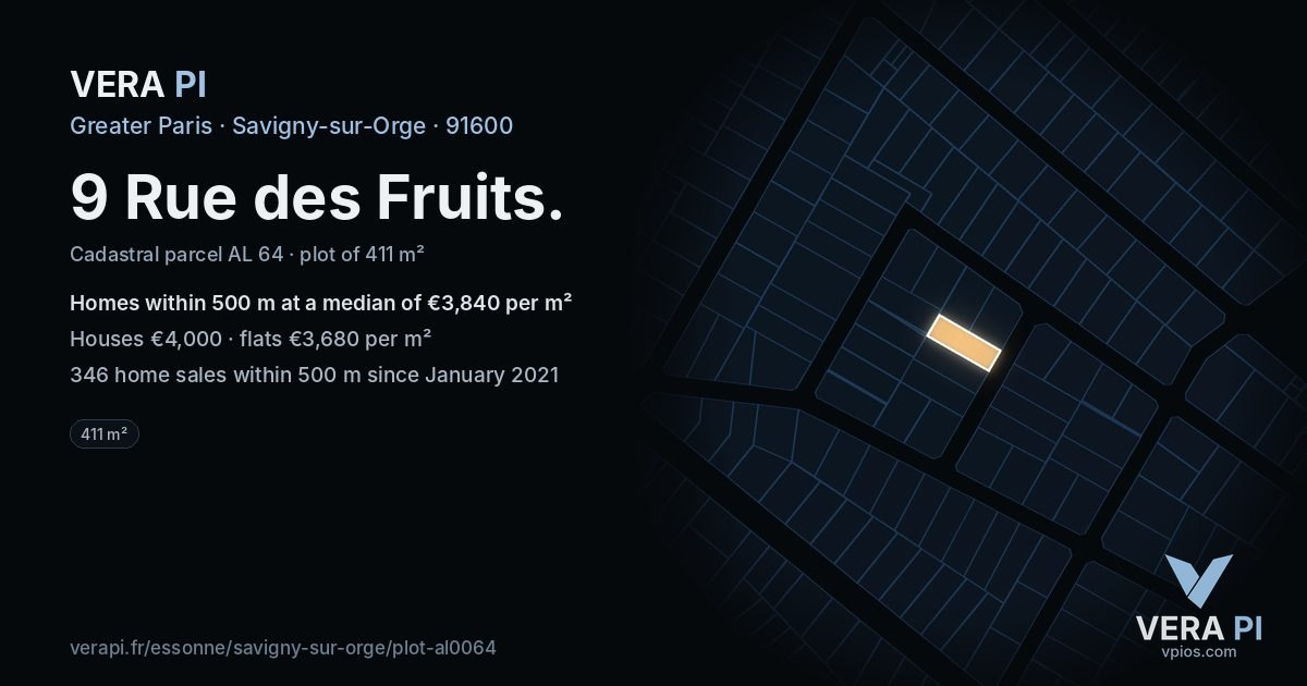 9 Rue des Fruits, Savigny-sur-Orge at night – the plot lit, the parcels around coloured by the prices near them