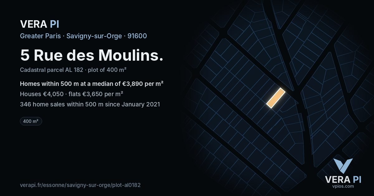 5 Rue des Moulins, Savigny-sur-Orge at night – the plot lit, the parcels around coloured by the prices near them