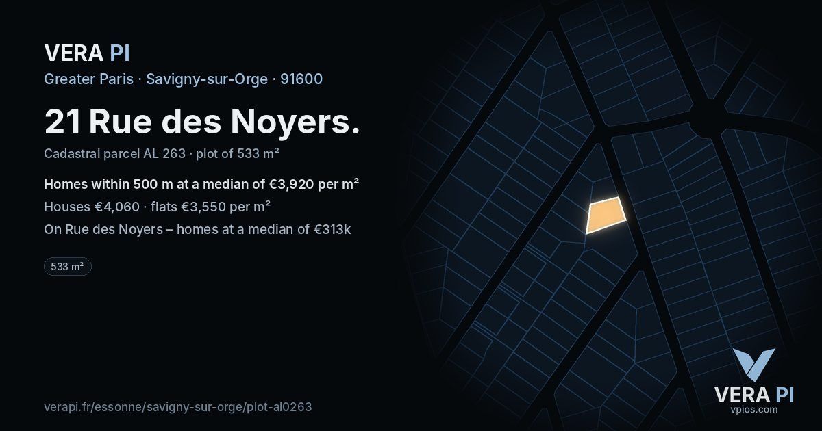 21 Rue des Noyers, Savigny-sur-Orge at night – the plot lit, the parcels around coloured by the prices near them