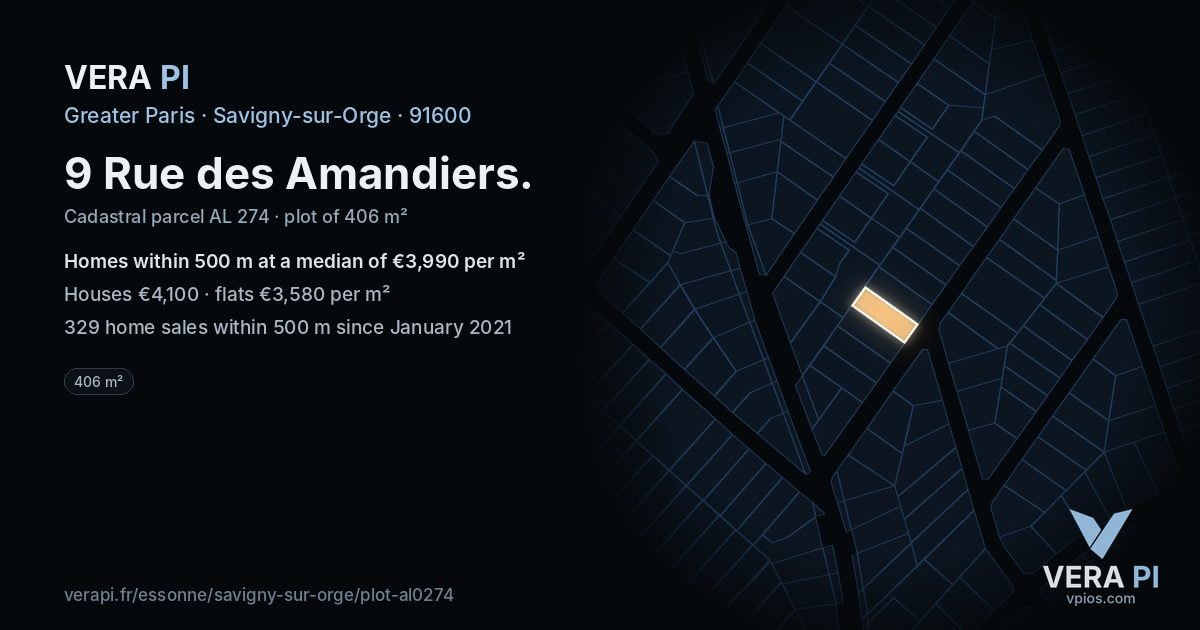 9 Rue des Amandiers, Savigny-sur-Orge at night – the plot lit, the parcels around coloured by the prices near them