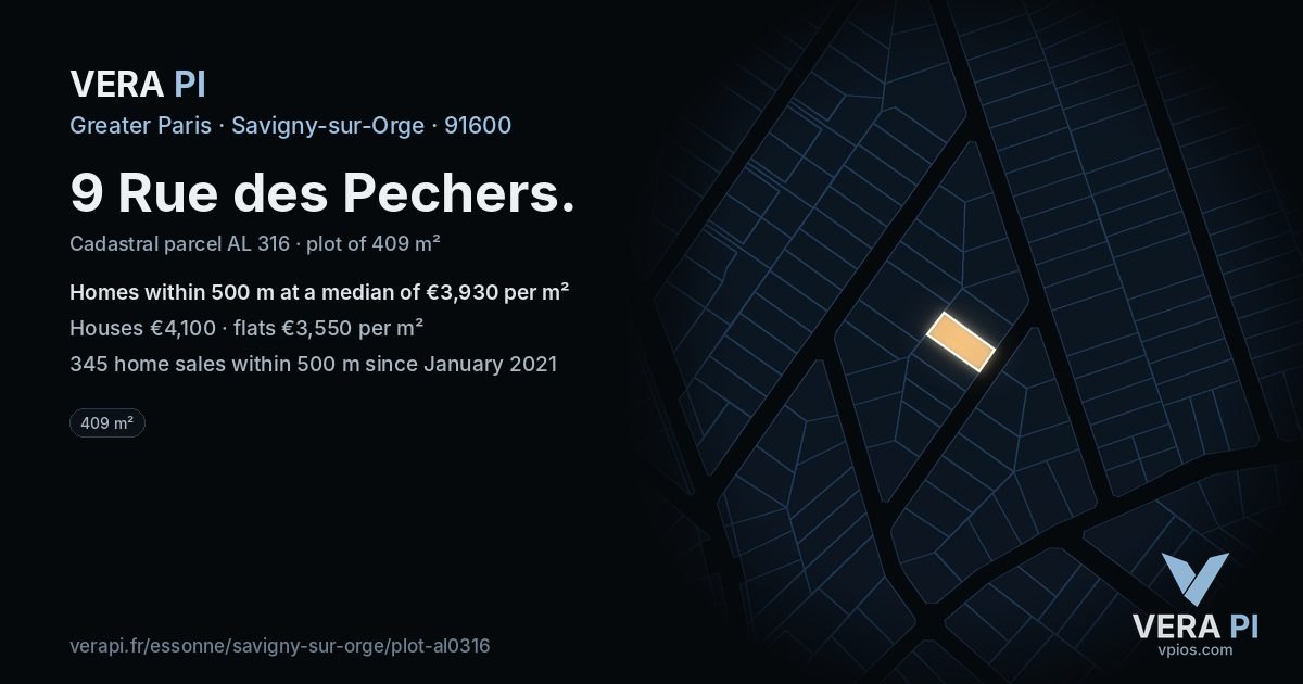 9 Rue des Pechers, Savigny-sur-Orge at night – the plot lit, the parcels around coloured by the prices near them