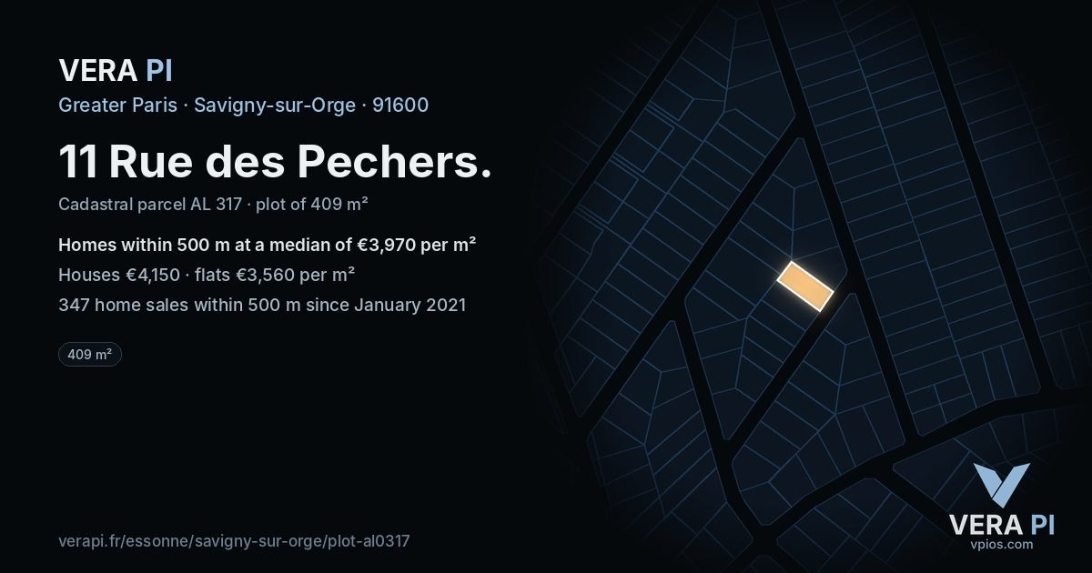 11 Rue des Pechers, Savigny-sur-Orge at night – the plot lit, the parcels around coloured by the prices near them