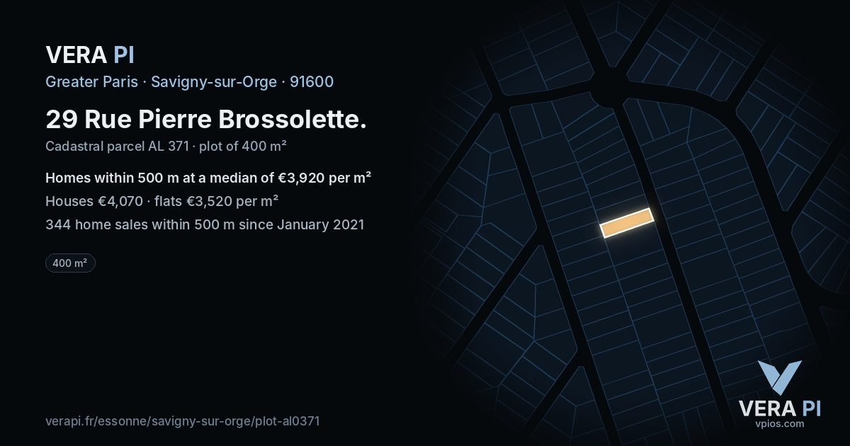29 Rue Pierre Brossolette, Savigny-sur-Orge at night – the plot lit, the parcels around coloured by the prices near them