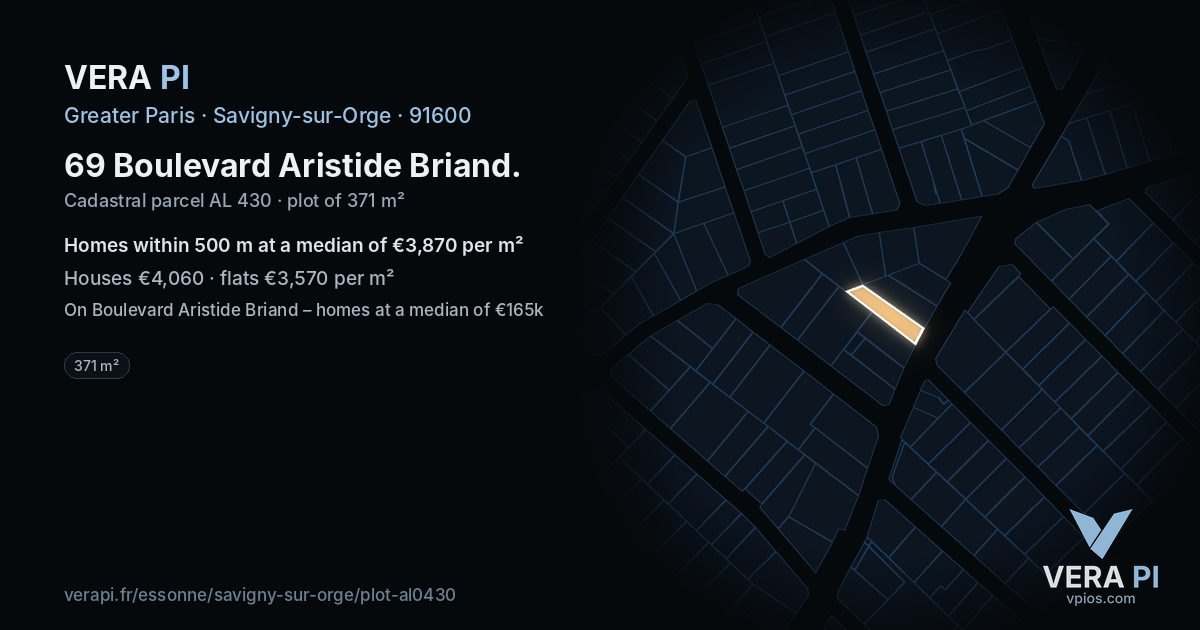 69 Boulevard Aristide Briand, Savigny-sur-Orge at night – the plot lit, the parcels around coloured by the prices near them