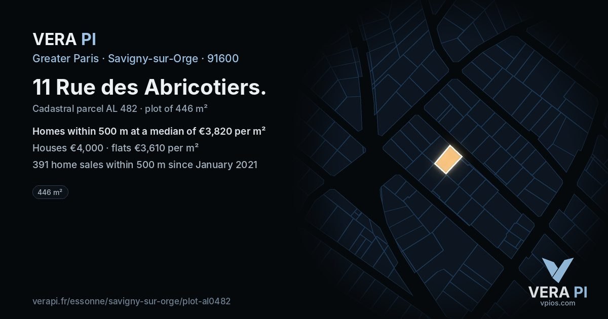 11 Rue des Abricotiers, Savigny-sur-Orge at night – the plot lit, the parcels around coloured by the prices near them