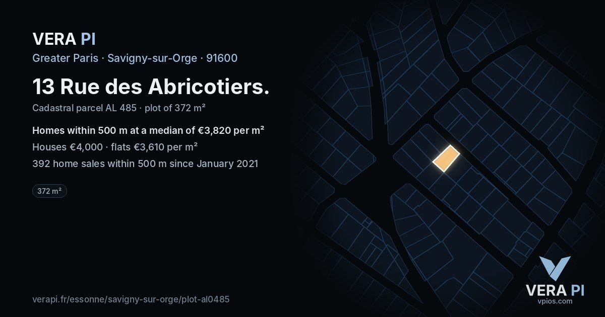 13 Rue des Abricotiers, Savigny-sur-Orge at night – the plot lit, the parcels around coloured by the prices near them